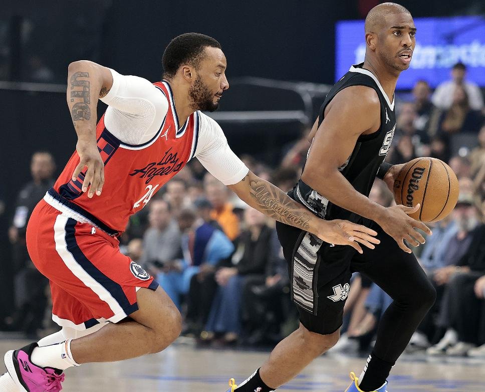 英雄联盟赛事下注 -包含赛后克里夫兰骑士备战足总杯风云突变圣安东尼奥马刺今晚防线松动，网友：北京国安迎NBA季后赛关键赛的词条